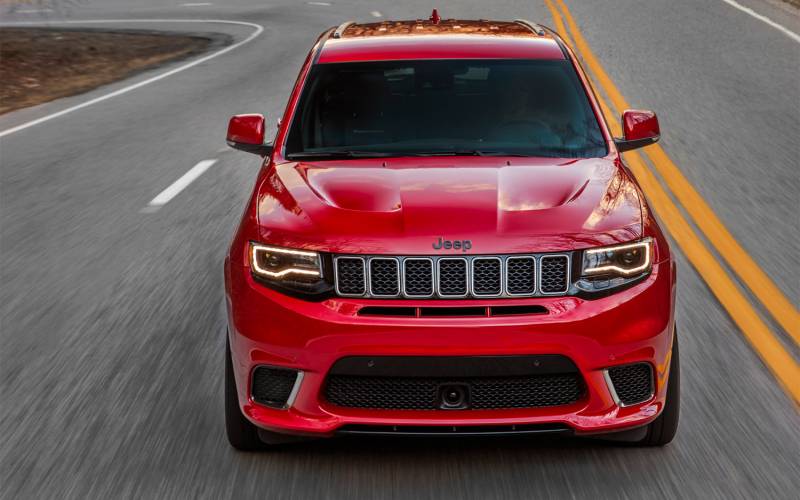 Comparison Jeep Grand Cherokee Trackhawk Supercharged 2018 vs